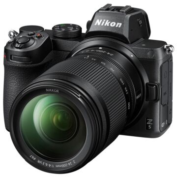 Nikon-Z5-1