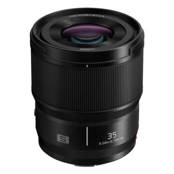Panasonic-Lumix-S-35mm-f1.8-1